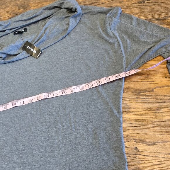 🏷️NWT  -  EXPRESS Gray Cowl Neck NWT Shirt sz M  -  NWT🏷️ - Picture 7 of 8